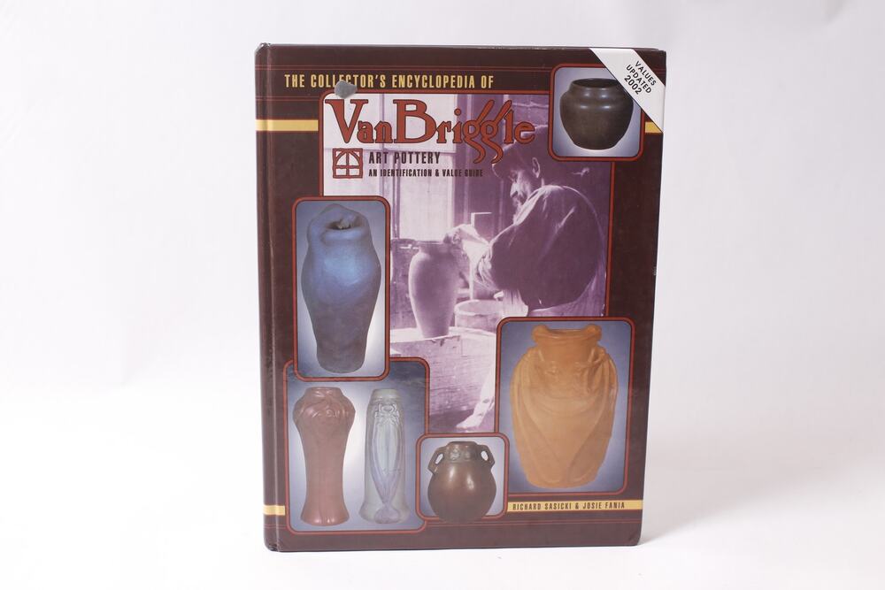 Van Briggle Art Pottery 2002 Isentification and Value Guide ~ 260714-WH 1131